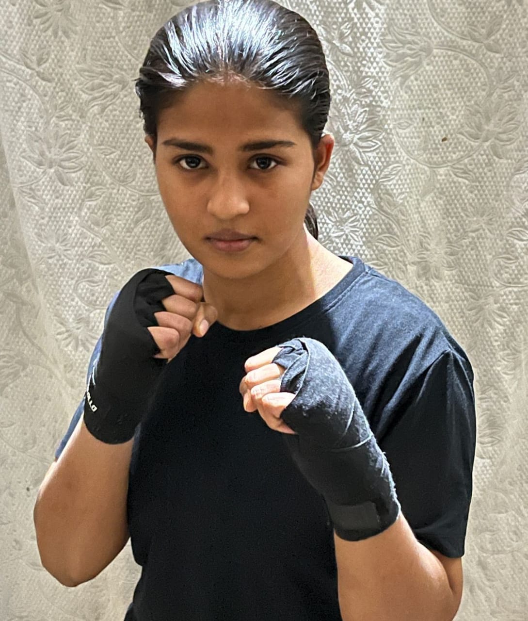 Jennifer James Kickboxing Gold medalist of Punjab MMA fighter 3 win lots of practice fights not a national champion no loses height 5.5 weight 55 records 8 style kickboxing coach and grand master James Justin and Jennifer Father